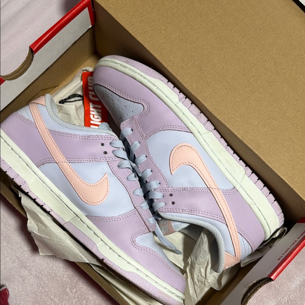 Nike Women's Lavender and Peach Sneakers